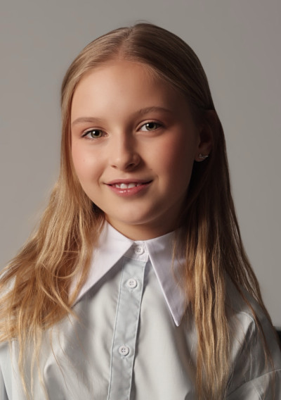 София Устинова